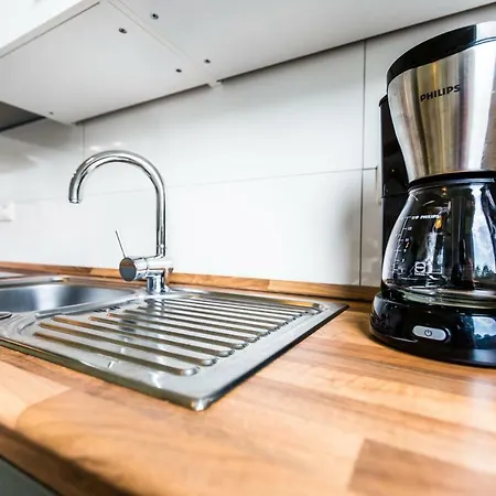 Apartments Koeln Апартаменты *