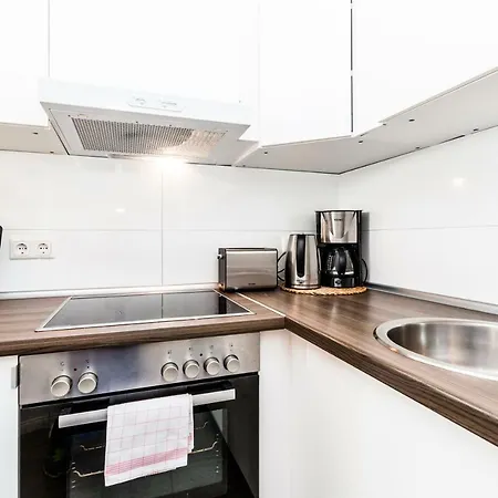 Apartments Koeln Кёльн